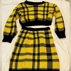 Vintage Knit Cropped Top and Skirt! - Size Small